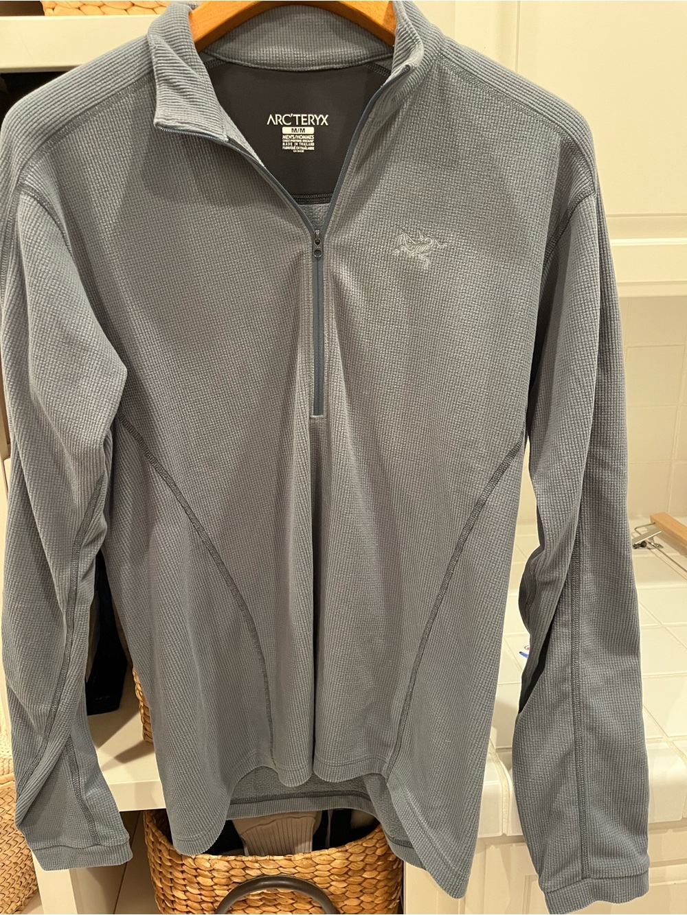 Arc'teryx Men's Light Slate Gray Half-Zip Lightweight Shirt Jacket